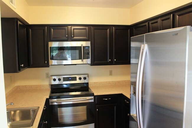 Building Photo - 24th Street - 514 - #301