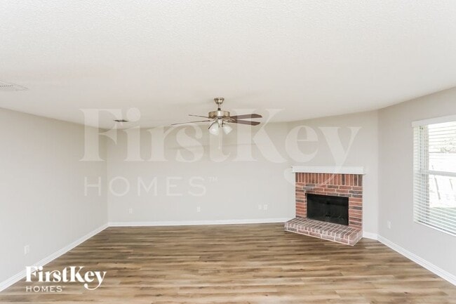 Foto del edificio - 1610 Cliffbrook Dr