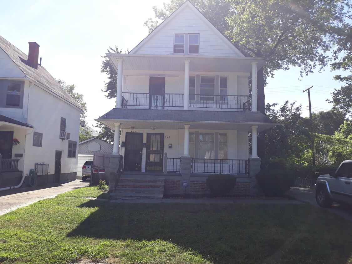 628 E 118th St, Cleveland, OH 44108 Apartments in Cleveland, OH