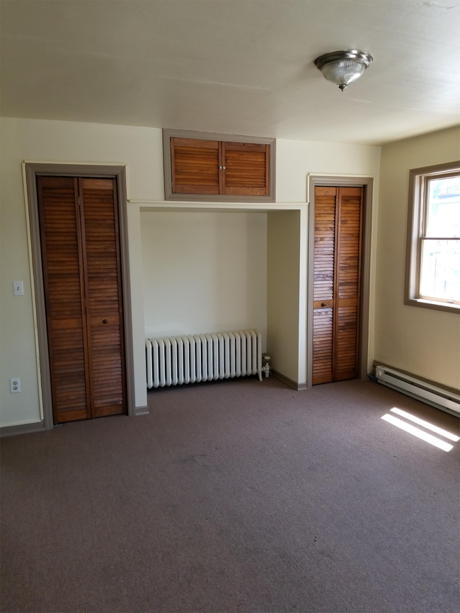Building Photo - 23 E Ridge St