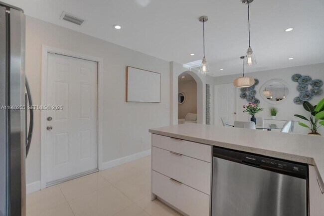 Foto del edificio - 20560 NW 17th Ave