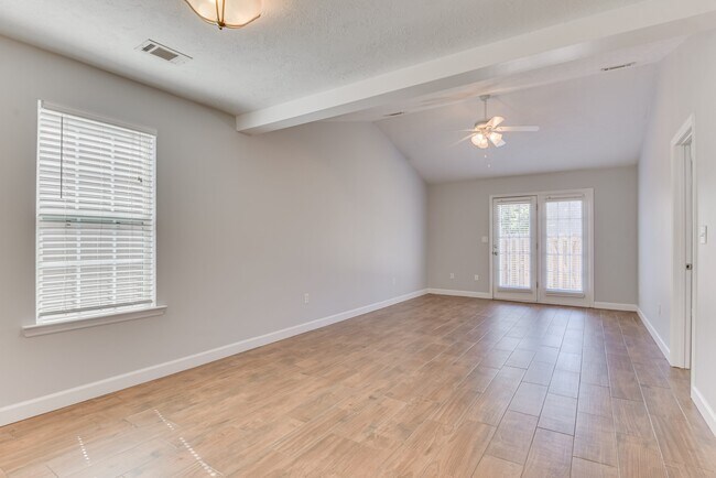Foto del edificio - 1609 Bradley Way