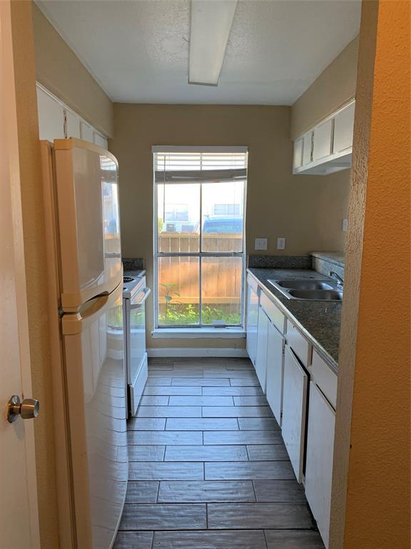 Foto del edificio - 6200 W Tidwell Rd