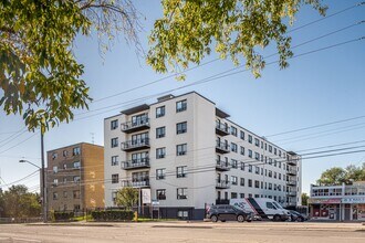 Building Photo - 612 Dawes Rd