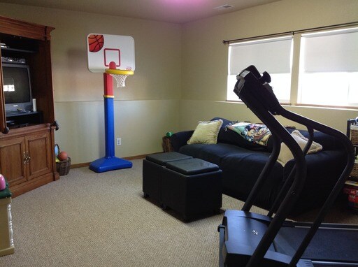 Building Photo - 310 Doral Way