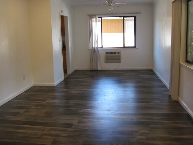 Photo - 2750 Argyll Ave Apartments