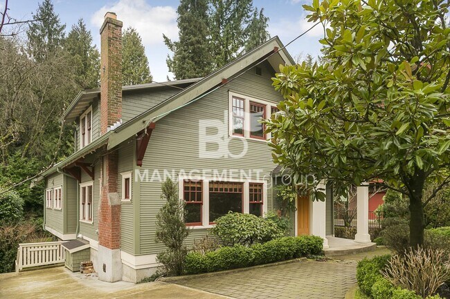 Building Photo - Stunning Historic Bungalow Just Minutes Fr...