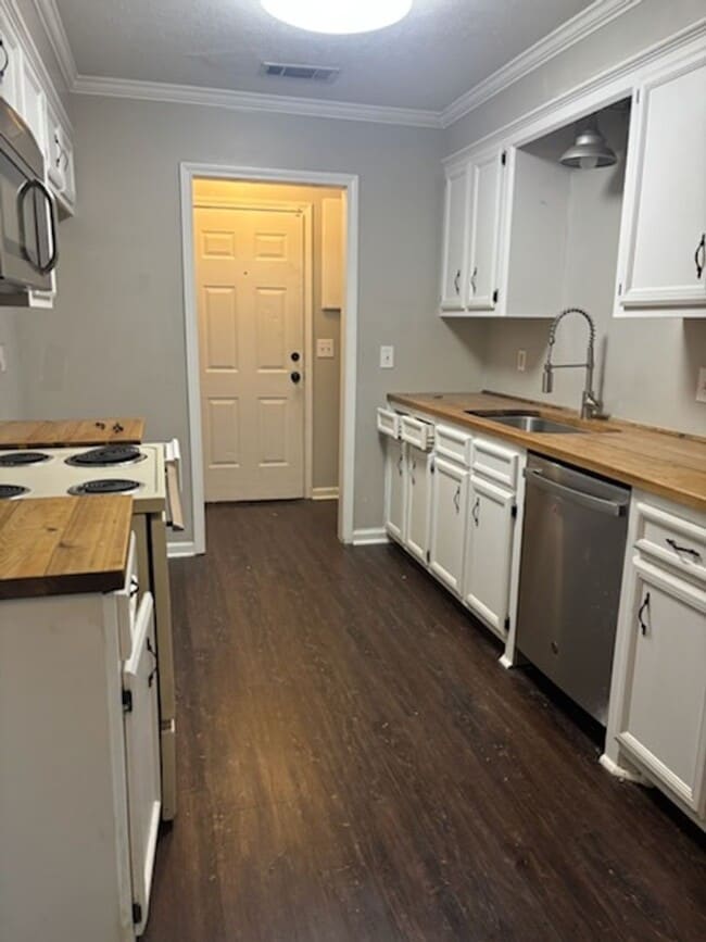 Photo - 430 Twisted Oak Cove House