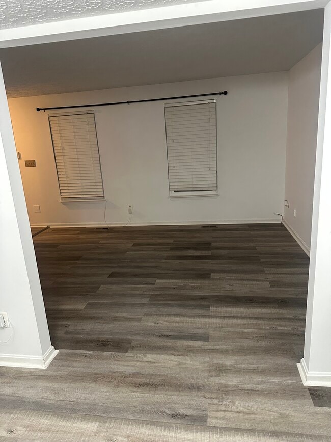 Building Photo - 701 Cedar Crest Ct