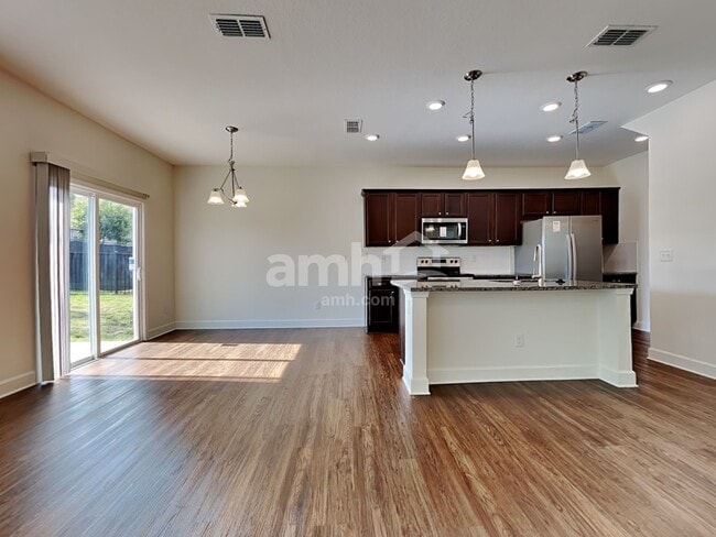 Building Photo - 8547 Highfield Ave