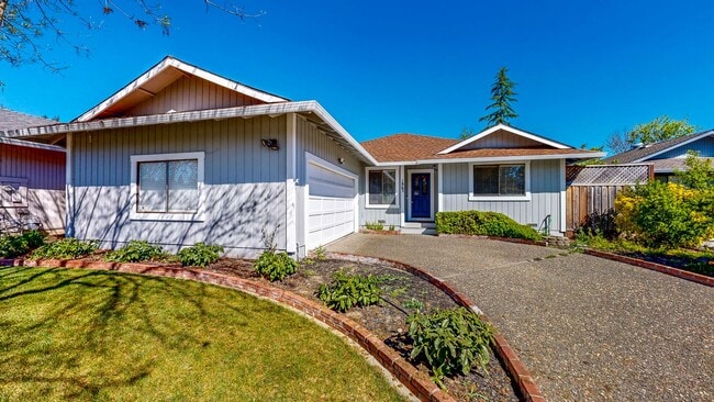 Building Photo - Well Maintain West Side Single Story 3 bedroom 2 bathroom home with 2 car garage