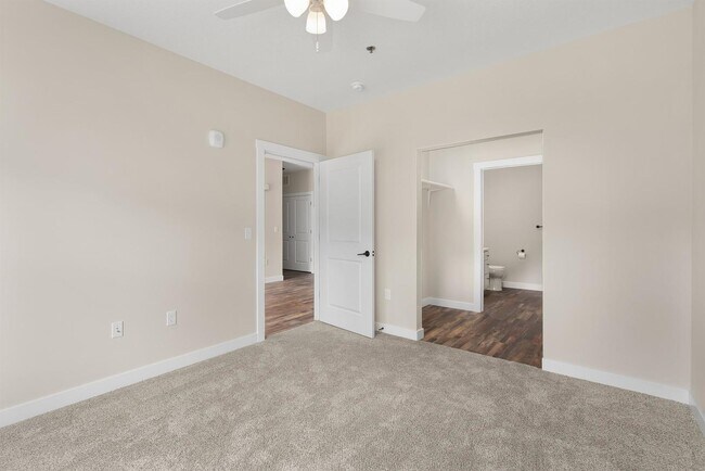 Building Photo - 1176 Devils Glen Rd