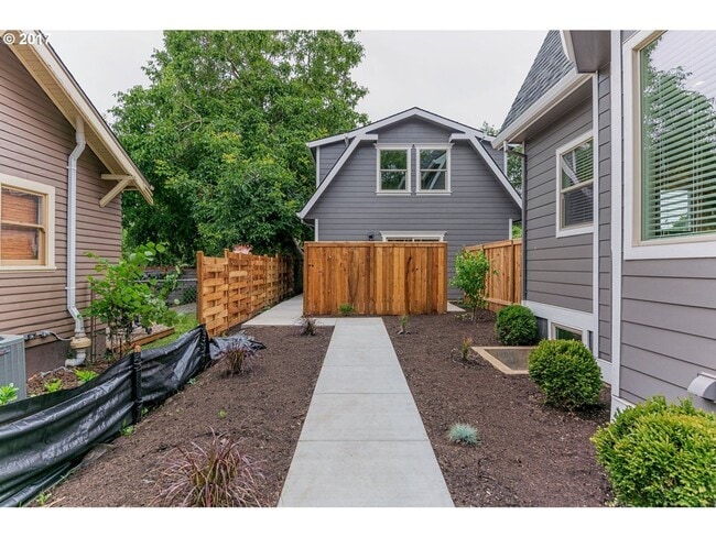 Building Photo - 4417 N Gantenbein Ave