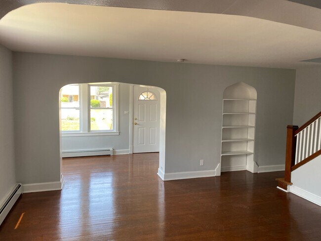 Foto del edificio - 7735 W Summerdale Ave