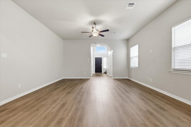 Building Photo - 3916 Ford Dr
