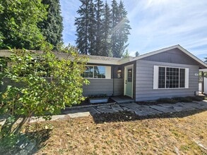 Building Photo - 4117 147th Ave NE