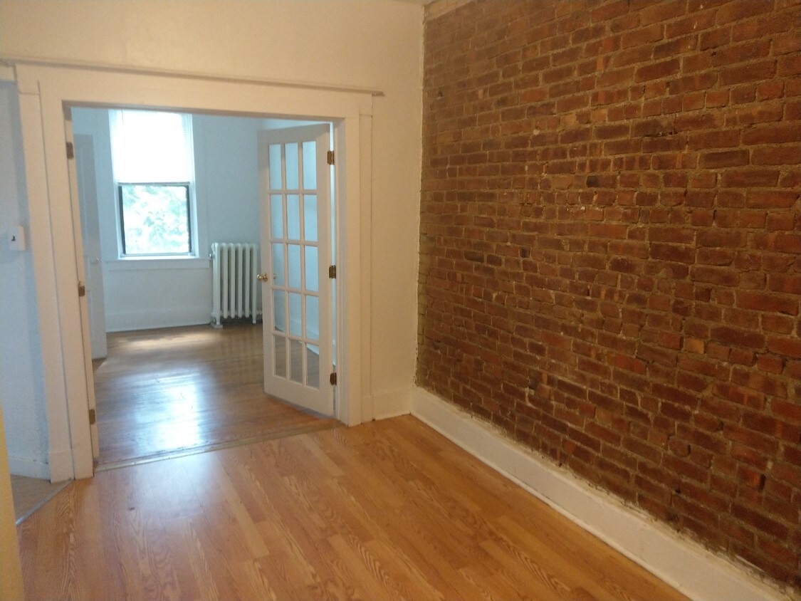 Foto principal - 26 Dana Ave