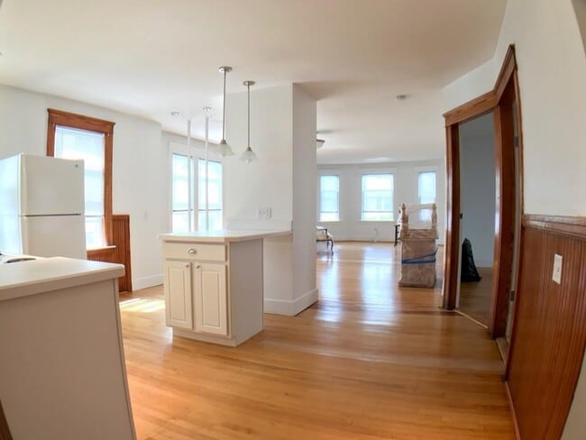 Building Photo - 7 Jones st
