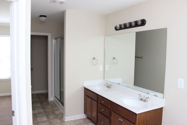 Building Photo - 75 Black Diamond Dr