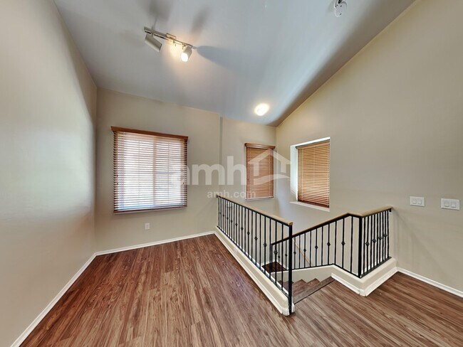 Foto del edificio - 4356 E Jasper Dr