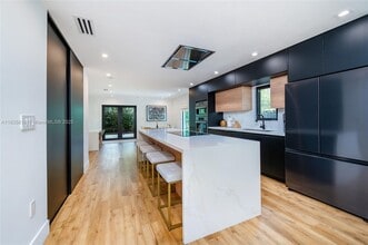 Building Photo - 412 NW 41st St