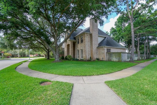 Building Photo - 3306 Cinco Lakes Dr