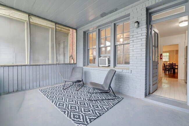 Building Photo - 3915 7th St NE