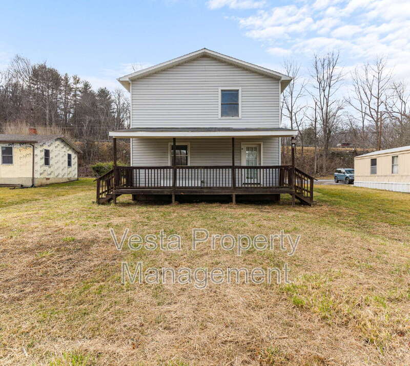 Primary Photo - 303 Tarheel Dr