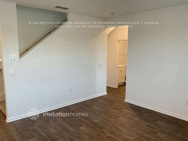 Building Photo - 674 Orellana Rd