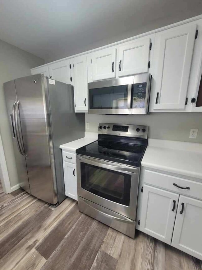 Foto del edificio - 1126 Lenny Ln