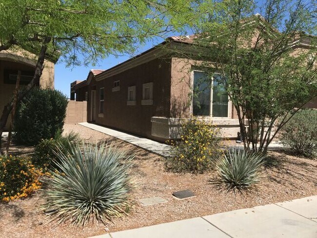 Building Photo - PENDING/RENTED - Beautiful Home