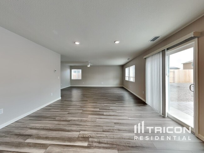 Building Photo - 904 Convair Ct