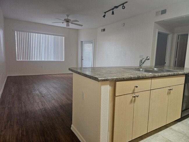 Building Photo - 18416 N Cave Creek Rd