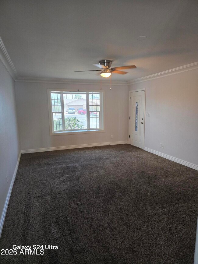 Foto del edificio - 3745 W Lupine Ave