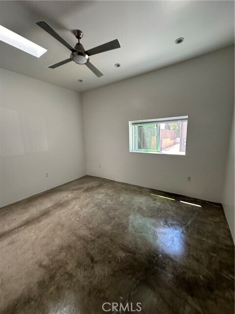 Foto del edificio - 1046 S Hudson Ave