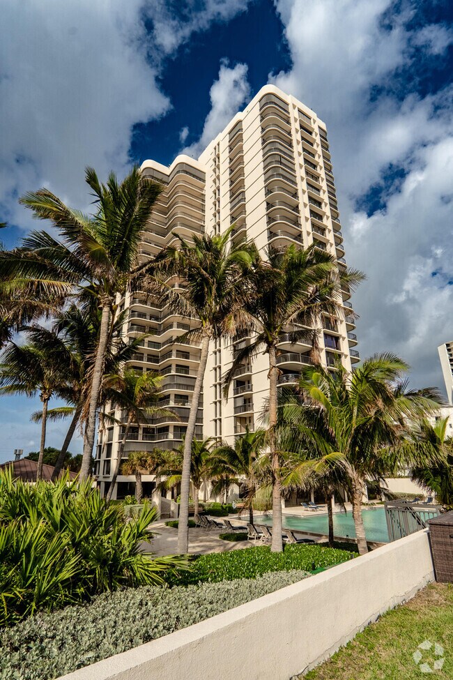 John D MacArthur Beach State Park Apartments for Rent with Hardwood