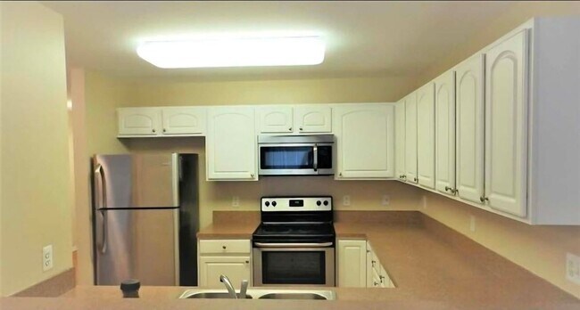 Foto del edificio - 9026 Newport Way