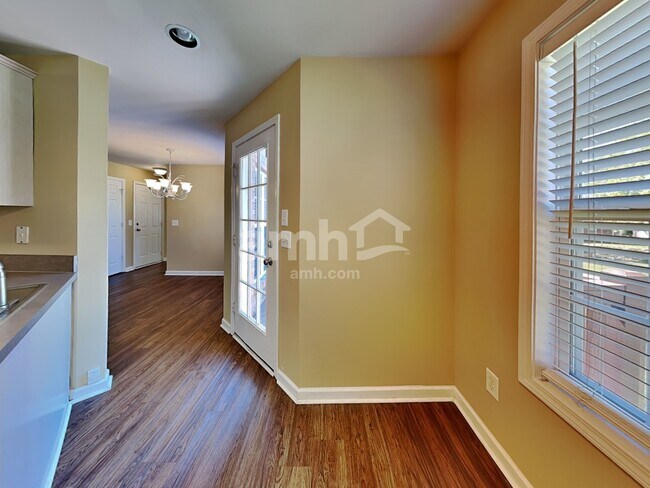 Foto del edificio - 1452 Stoner Ridge