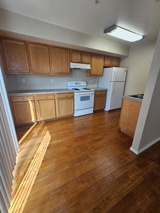 Building Photo - ELD4009