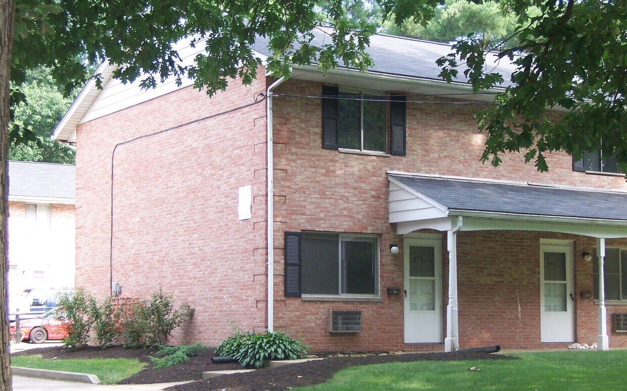 471 Brentwood Dr, Kent, OH 44240 Townhome Rentals in Kent OH