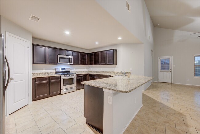 Foto del edificio - 23627 Eldarica Pine Ct