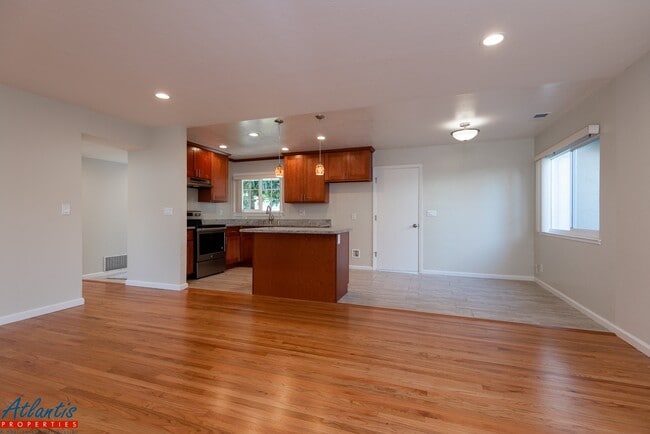 Foto del edificio - 262 Heath St