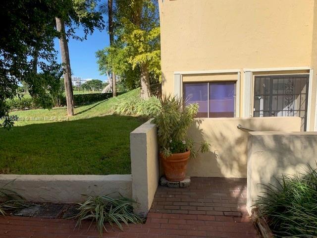 Building Photo - 20440 NE 34th Ct
