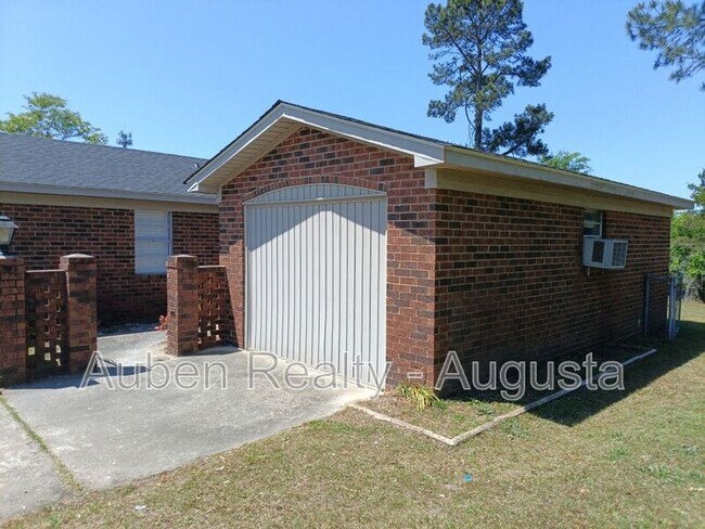 Foto del edificio - 109 Highview Dr