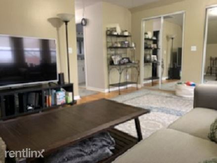 Building Photo - 5318 N McVicker Ave