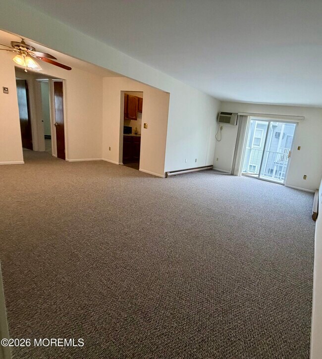 Building Photo - 65 Whitefield Ave