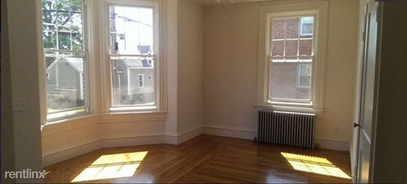 Primary Photo - 226 Gano St