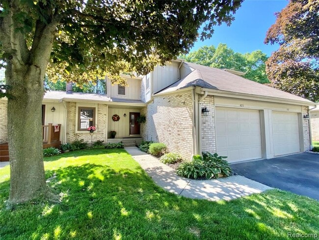 Building Photo - 405 Forest Dr