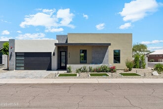 Building Photo - 3125 N 86th Pl