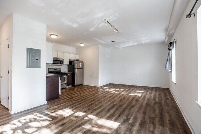 Foto del edificio - 1542 W Glenlake Ave